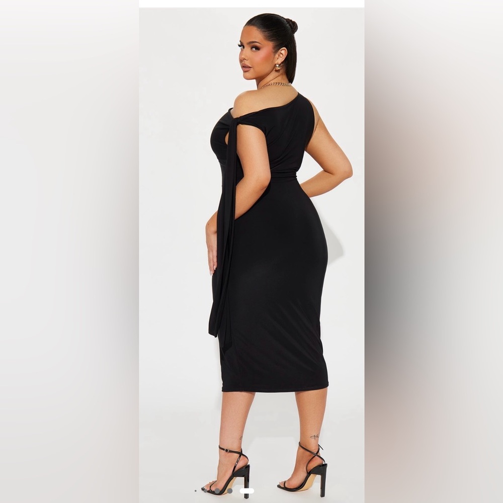 Elegant Black Evening Dress